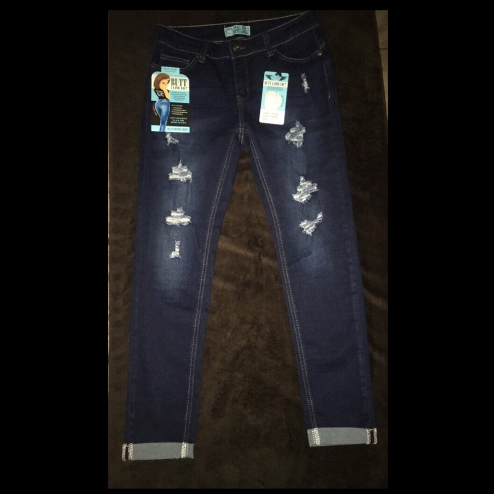 Dark booty shaping jeans